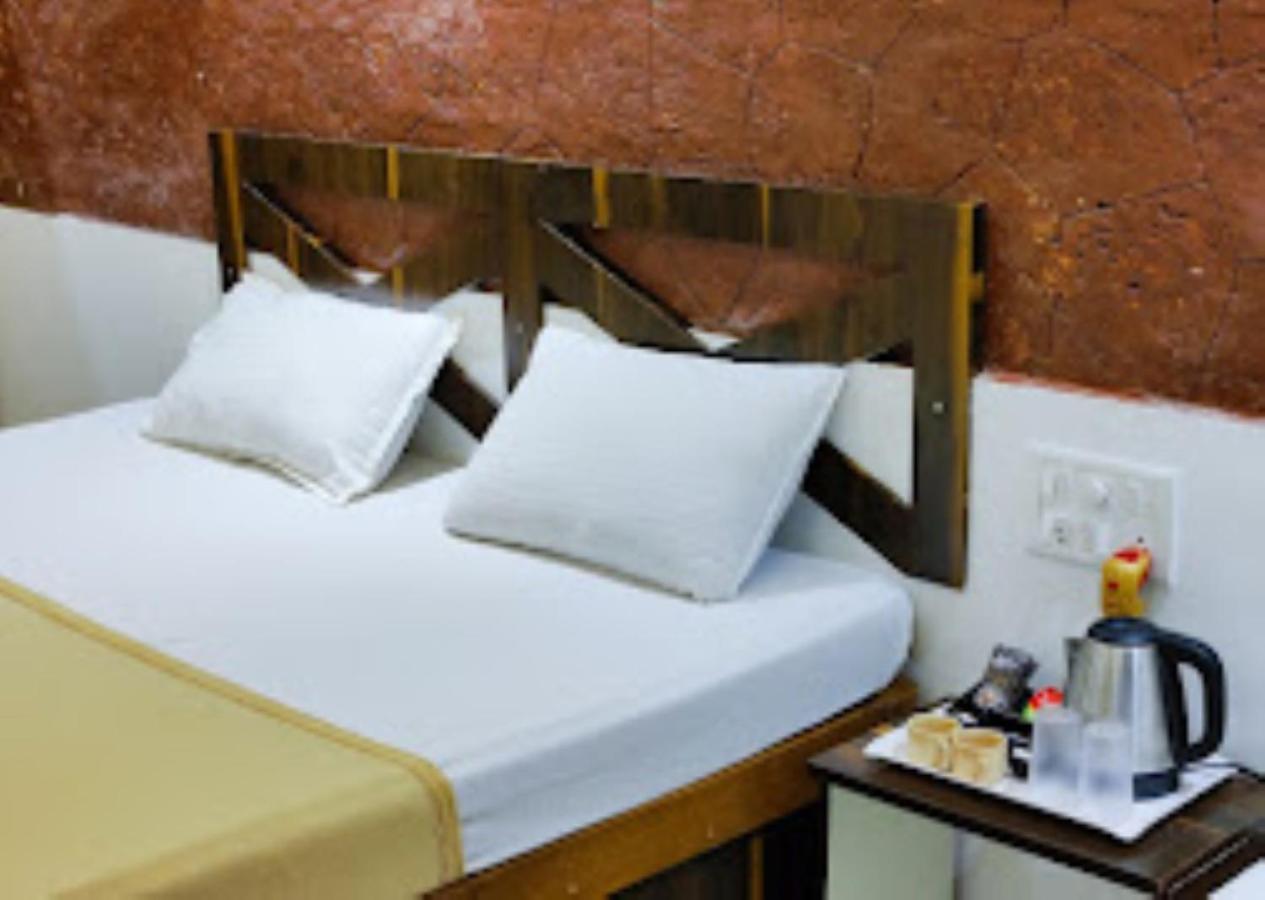 Blue Sea Beach Resort Mālvan Kültér fotó
